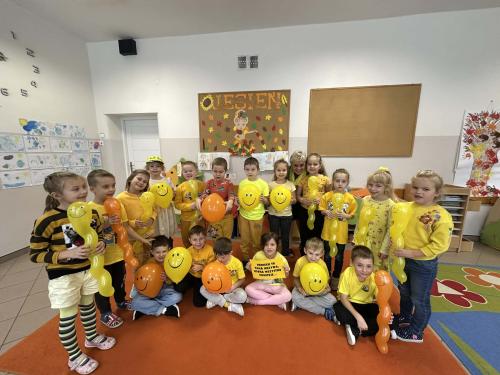 OBCHODY DNIA ŻYCZLIWOŚCI I POZDROWIEŃ W KLASIE 01