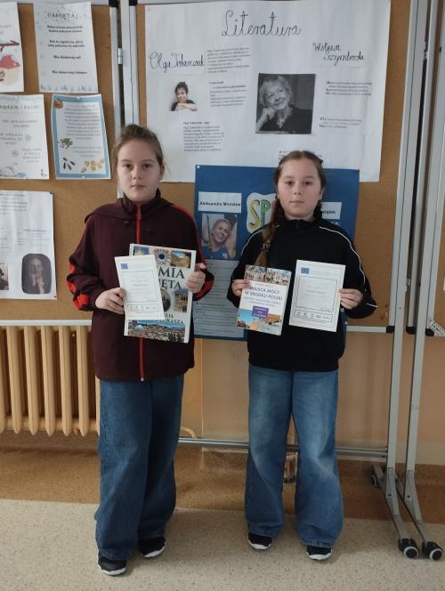 LAURA DYDA, LILIANA KACWIN, EWELINA KACWIN - LAUREATKAMI OGÓLNOPOLSKIEGO KONKURSU LITERACKIEGO