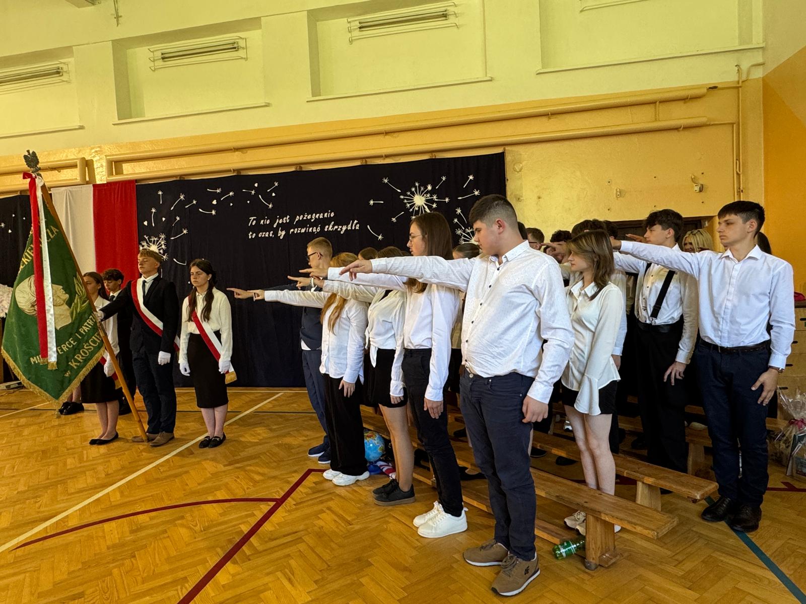 ZAKOŃCZENIE ROKU SZKOLNEGO KLAS ÓSMYCH 2025/2026