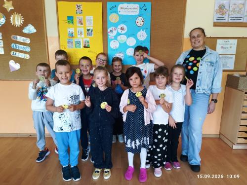 Dzień Kropki w klasie 1A – odkrywamy swoje talenty!